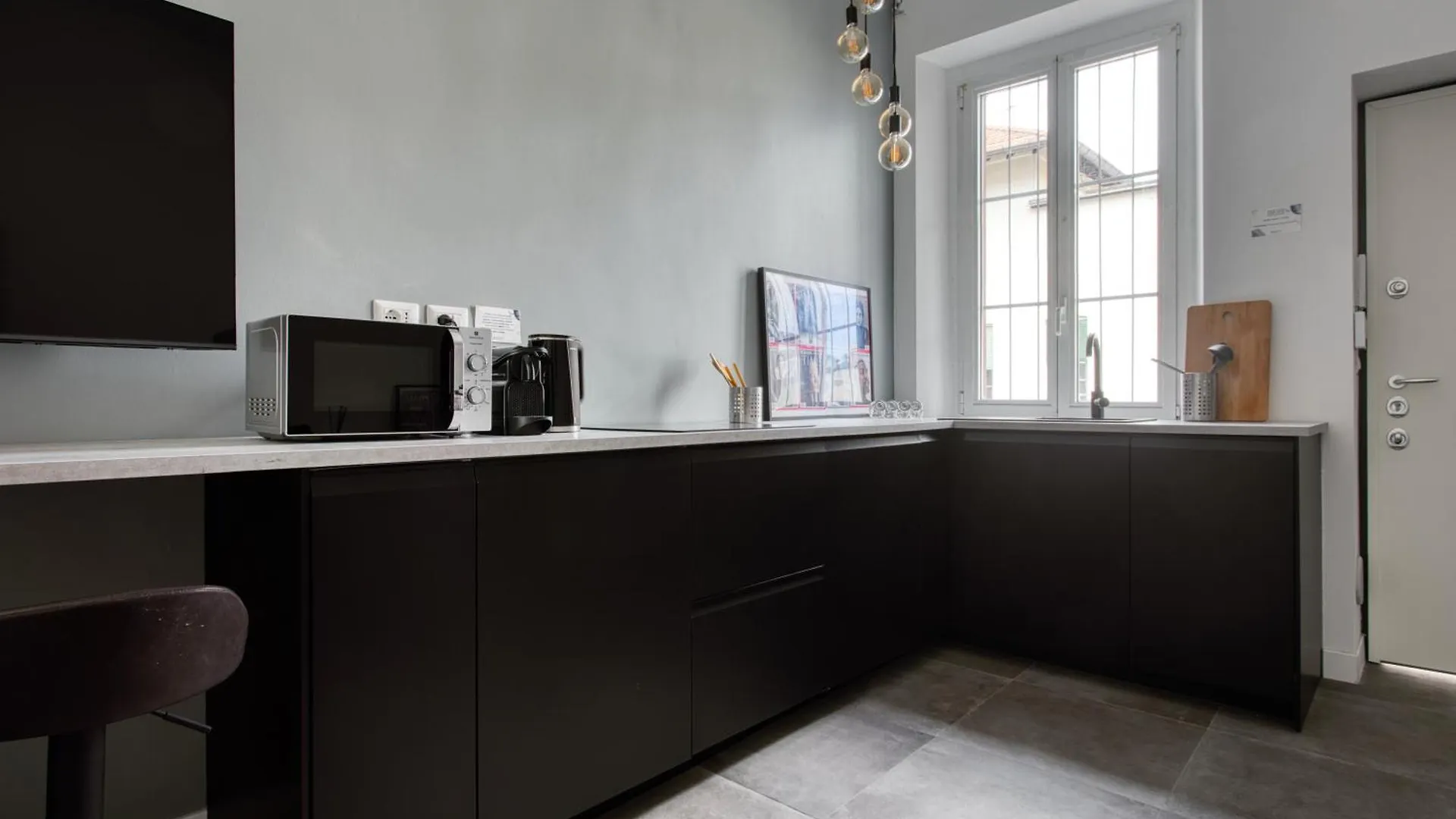 15Min To Duomo, Modern 1 Bedrm Flat Ac, 5G Wifi Lejlighed Milano 0*,