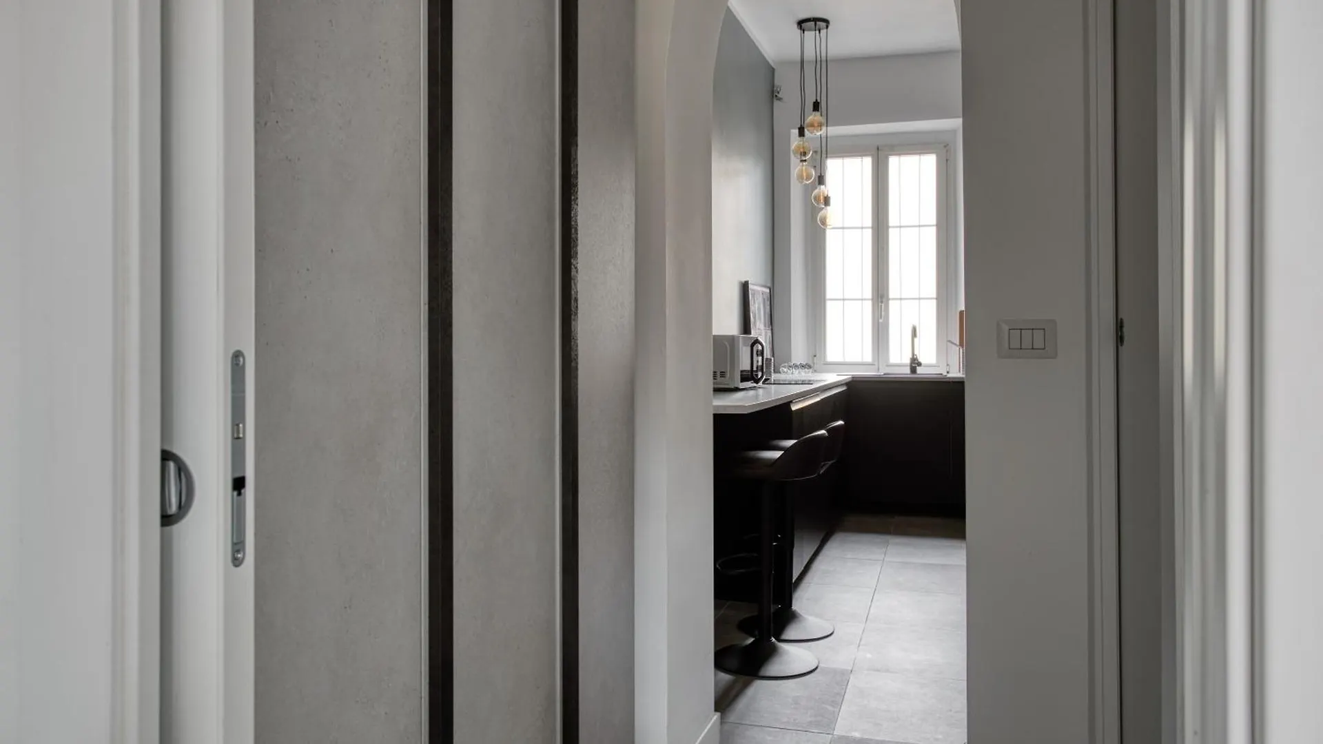 15Min To Duomo, Modern 1 Bedrm Flat Ac, 5G Wifi Daire Milano 0*,  İtalya